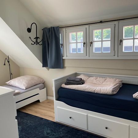 Luxus Lindenhof Apartments -Ferienwohnungen In Friesland An Der Nordsee Am Naturschutzgebiet Urwald Neuenburg  Pokój zdjęcie