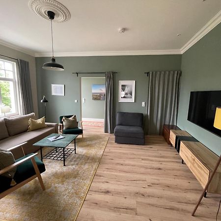 Luxus Lindenhof Apartments -Ferienwohnungen In Friesland An Der Nordsee Am Naturschutzgebiet Urwald Neuenburg  Zewnętrze zdjęcie