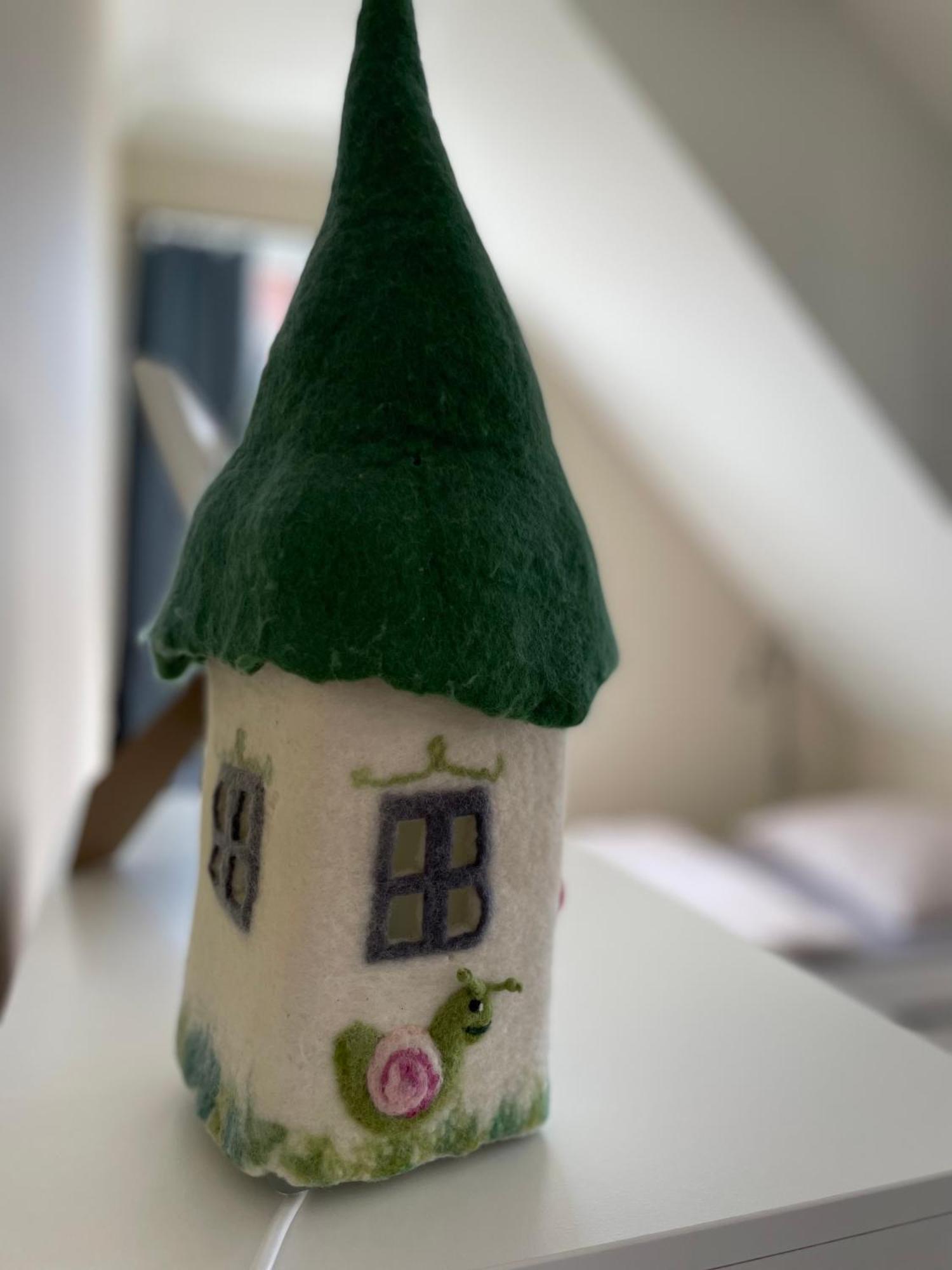 Luxus Lindenhof Apartments -Ferienwohnungen In Friesland An Der Nordsee Am Naturschutzgebiet Urwald Neuenburg  Pokój zdjęcie